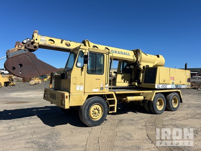 Gradall XL4100 4x2 タイヤ式油圧ショベル