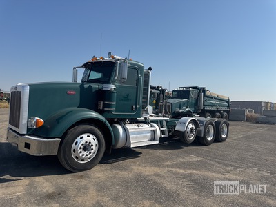 2009 Peterbilt 367 8x4 Tri/A Day Cab Truck Tractor