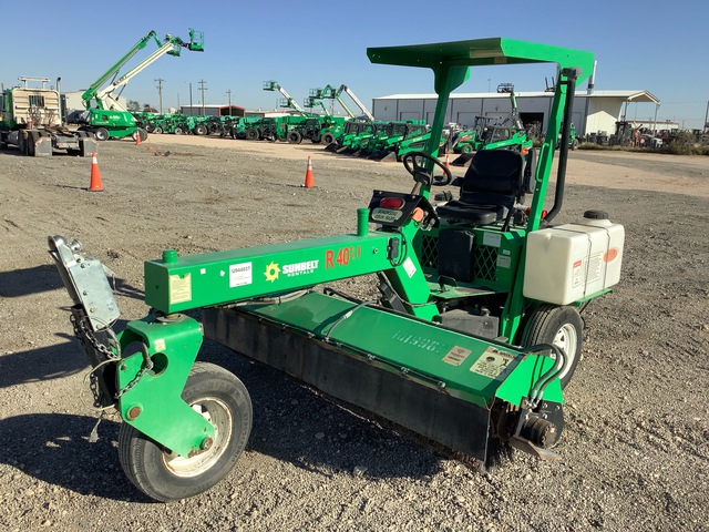 2017 Lay-Mor SM300 Self-Propelled Broom 2017 Lay-Mor SM300 Self-Propelled Broom