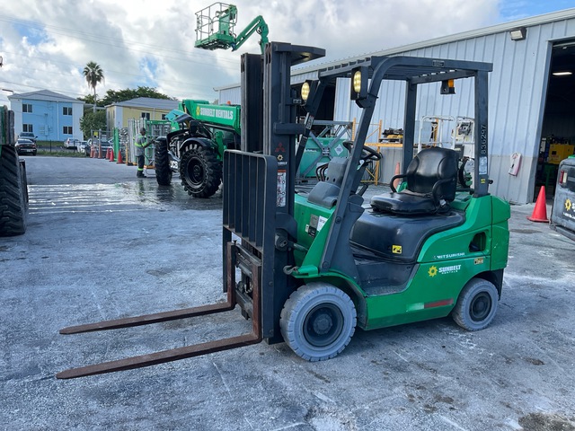 2016 Mitsubishi FG18N