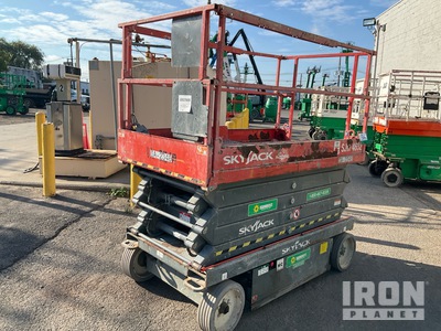 2016 Skyjack SJIII 4632 Electric Scissor Lift