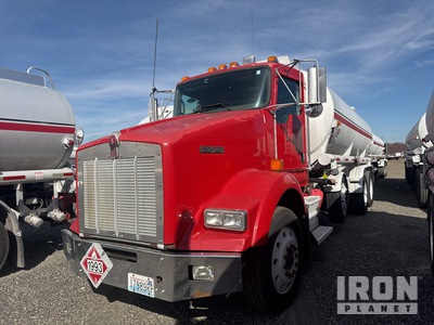 2007 Kenworth T800 5225 gal 8x4 Tanker Truck