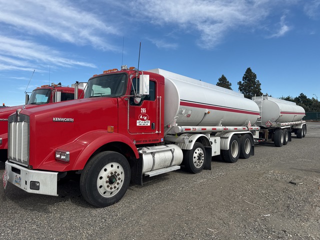 2009 Kenworth T800 3400 gal 8x4 Tanker Truck w/2009 Beall Quad/A Tanker Trailer 2009 Kenworth T800 3400 gal 8x4 Tanker Truck w/2009 Beall Quad/A Tanker Trailer