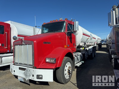 2013 Kenworth T800 5000 gal 8x4 Tanker Truck