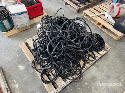 Quantity of 3 Wire Cable Divers