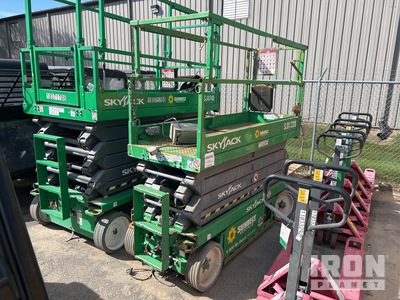 2015 Skyjack SJ III 3226 Electric Scissor Lift (Inoperable)