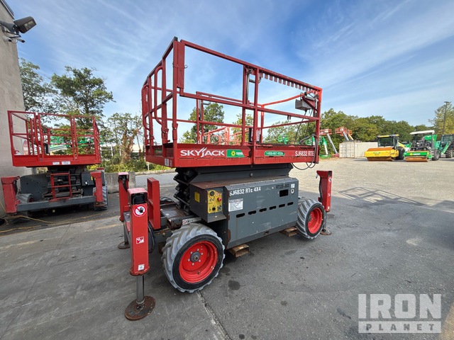 ELEVADOR TIJERA 2017 SKYJACK 6832RTE