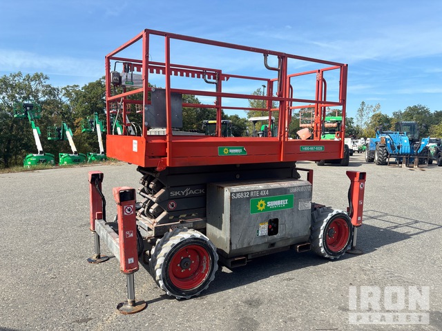 ELEVADOR TIJERA 2017 SKYJACK 6832RT