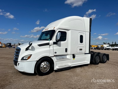 2019 Freightliner Cascadia 126 6x4 T/A Sleeper Truck Tractor