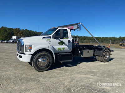 2016 Ford F-650 4x2 Camión rodante