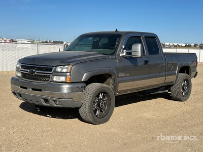 2007 Chevrolet Silverado 2500 4x4 Extended Cab Pickup