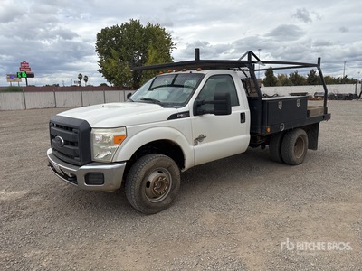 2015 Ford F-350 XL 4x4 Flatbed Truck