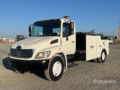 2010 Hino 268 4x2 潤滑油トラック