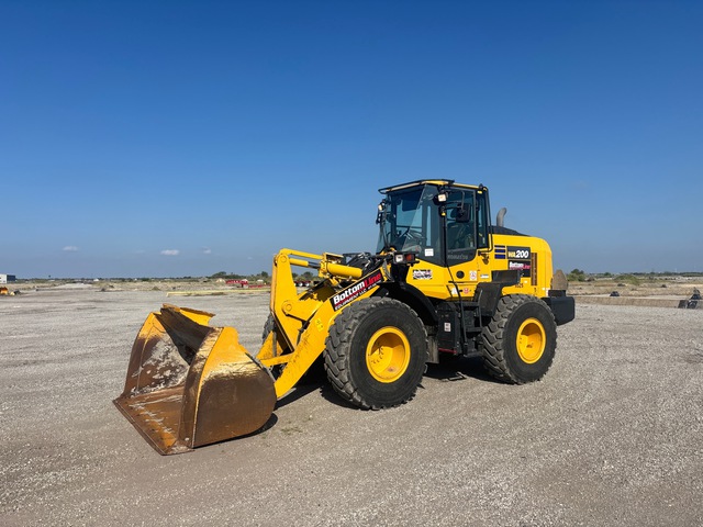 2023 Komatsu WA200-8 Wheel Loader