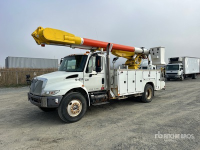 Altec AM600H 52 ft on 2007 International 4300 Bucket Truck