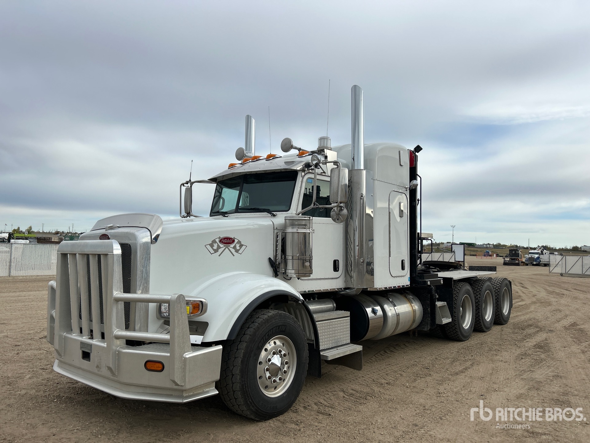 2019 Peterbilt 367 Winch Truck