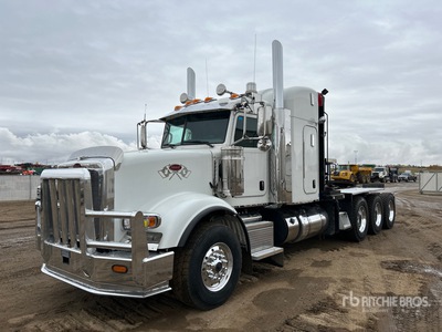 2019 Peterbilt 367 8x6 Sleeper Winch Truck
