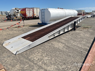 Container Ramp Divers