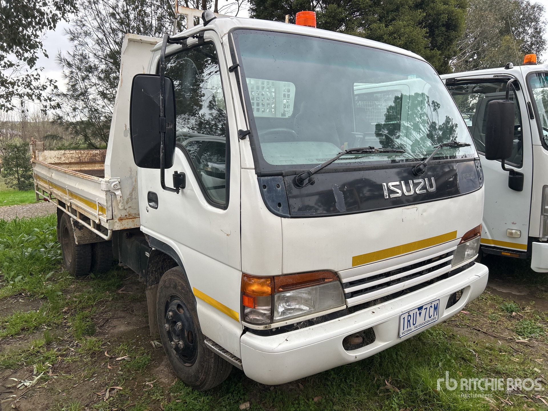 2002 Isuzu NPR200 4x2 S/A Dump Truck