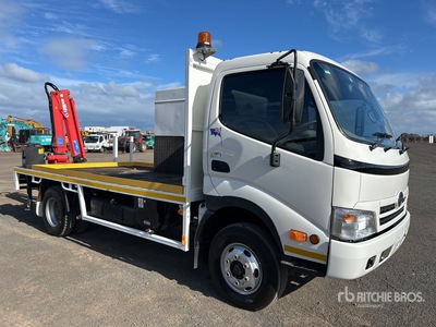 2008 Hino 300 Series 4x2 شاحنة خدمة