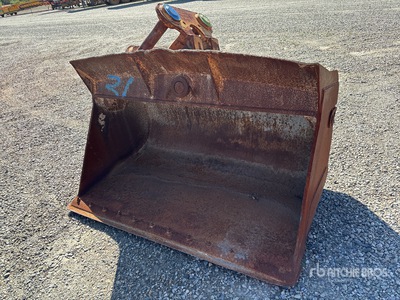 OZ 1770 mm Q/C Hydraulic Tilting Excavator Bucket