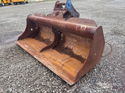 1800 mm Q/C Hydraulic Tilting Excavator Bucket