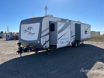 2017 Highland Ridge Open Range Roamer 34 ft T/A Travel Trailer