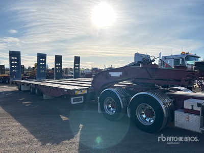 2009 Drake 4 Rows of 4 Hydraulic Deck Widening Lowboy Trailer