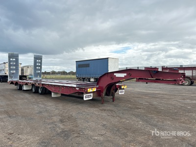 2009 Drake 4 Rows of 4 Hydraulic Deck Widening Lowboy Trailer