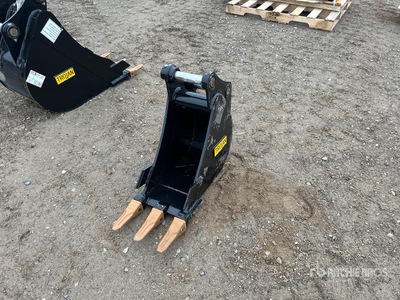 2025 Trojan 35 11 in Q/C Digging Excavator Bucket (Unused)