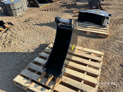 2025 Trojan 50 11 in QC Digging Excavator Bucket (Unused)