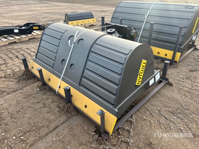 2025 Trojan 200 72 in Q/C Hydraulic Tilting Excavator Bucket (Unused)