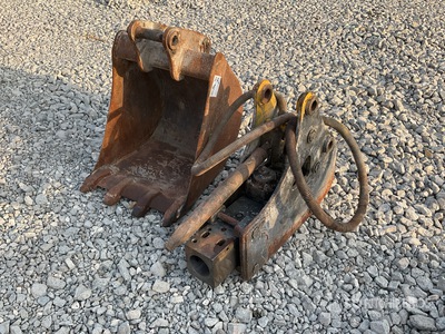Hydraulic Breaker w/ Backhoe Loader Bucket - Fits backhoe loaders