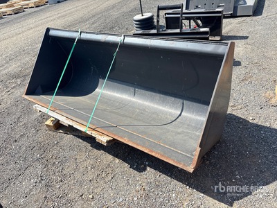 88 in Backhoe Loader Bucket