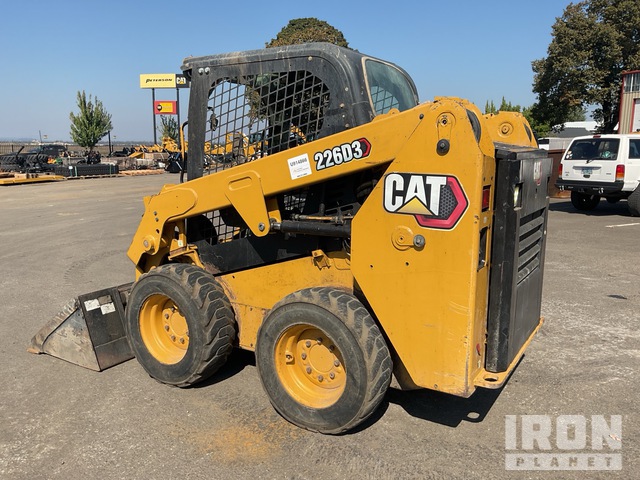 MINI CARGADOR SOBRE RUEDAS 2022 CATERPILLAR 226D3