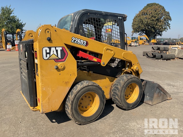 MINI CARGADOR SOBRE RUEDAS 2022 CATERPILLAR 226D3