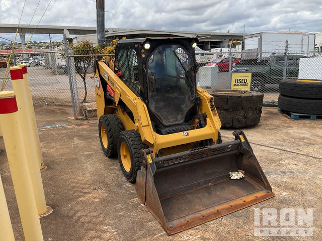 MINI CARGADOR SOBRE RUEDAS 2022 CATERPILLAR 226D3