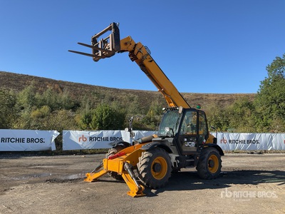 2017 JCB 540-140 を見 Telehandler