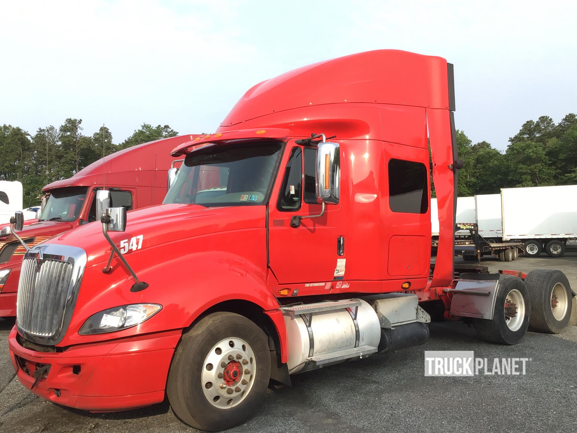 2012 Kenworth W900 6x4 T/A Sleeper Truck Tractor, Tipton, California,  Estados Unidos (IronPlanet N.º de artículo4865839), image size:1920x1440
