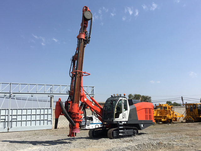 2012 Sandvik DI550 Crawler Mounted Blast Hole Drill