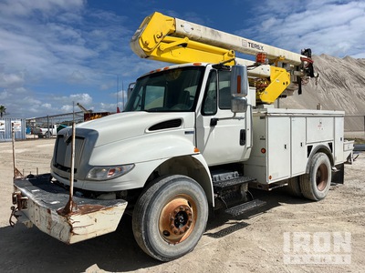 2011 Terex HI-RANGER HR37M 42.8 ft on 2012 International 4400 4x2 Podnośnik Koszowy