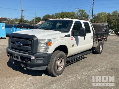2013 Ford F-350 XL 4x4 Crew Cab Flatbed Truck