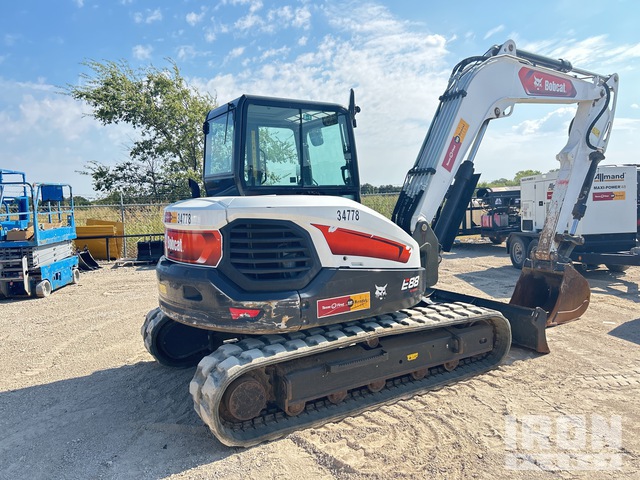 EXCAVADORA 2022 BOBCAT E88