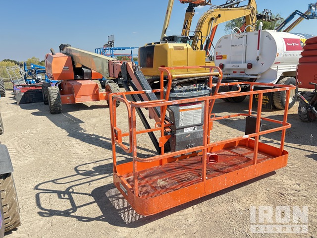 ELEVADOR TELESCóPICO 2015 JLG 4WD 660SJ