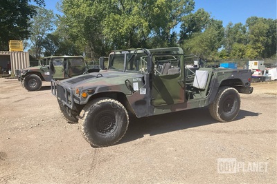 1994 AM General M1097R1 HMMWV 4 Door w/Truck Body