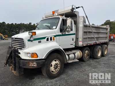 2007 Sterling LT9500 8x4 شاحنة قلابة /ثلاثة محاور (Inoperable)