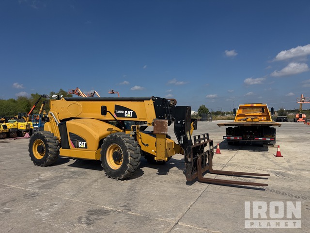 MANIPULADOR 2020 CATERPILLAR