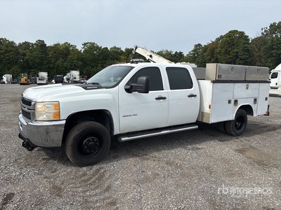 2011 Chevrolet Silverado 3500HD 4x4 Crew Cab Utility Truck