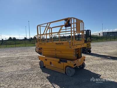 2017 Haulotte Compact12 Elevador de tijera