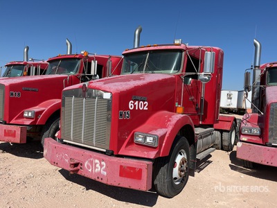 2011 Kenworth T800 6x4 تراكتور شاحنة كابينة النوم (ثنائية المحور)